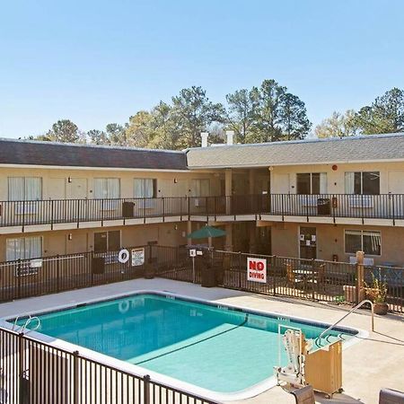 Fairbridge Inn & Suites Richmond Hill Exterior foto